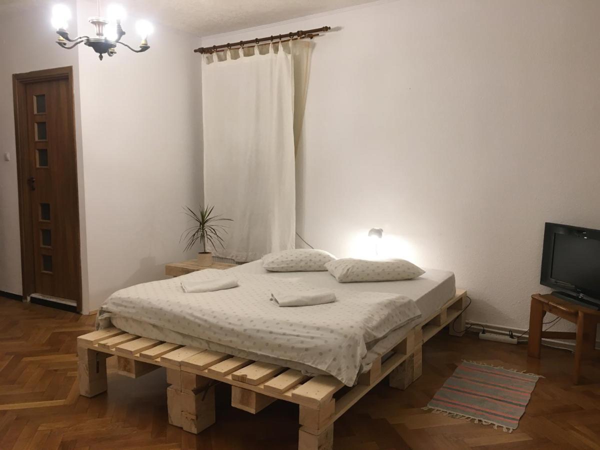 Central Brasov Apartment Екстериор снимка