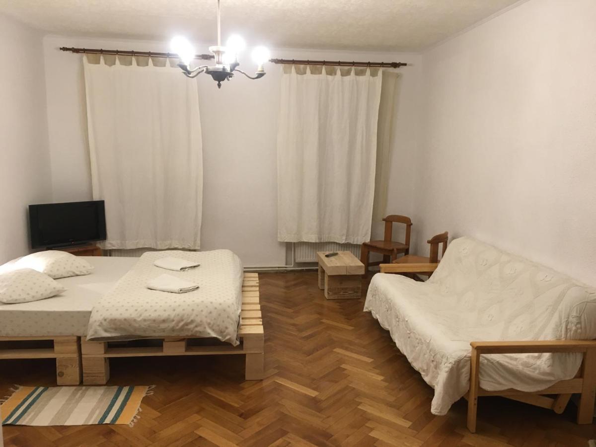 Central Brasov Apartment Екстериор снимка